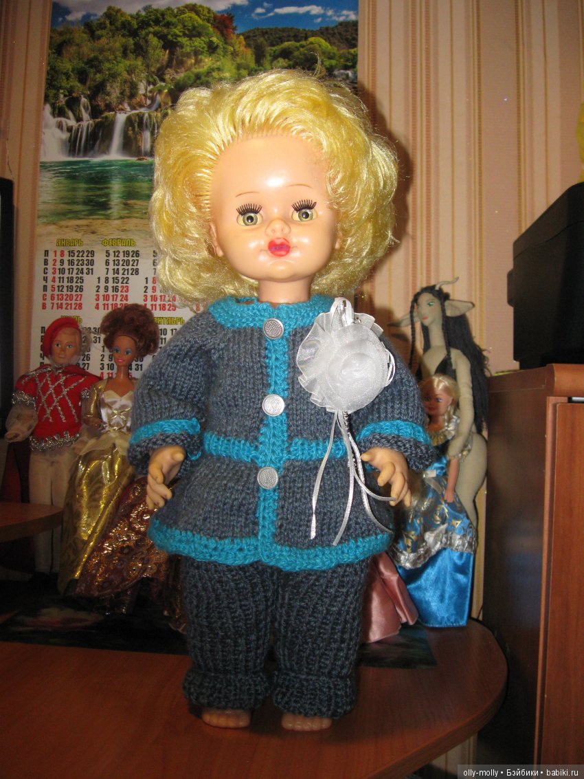 Назвала я девочку Наташей. Она очень добрая, мечтательная, веселая.