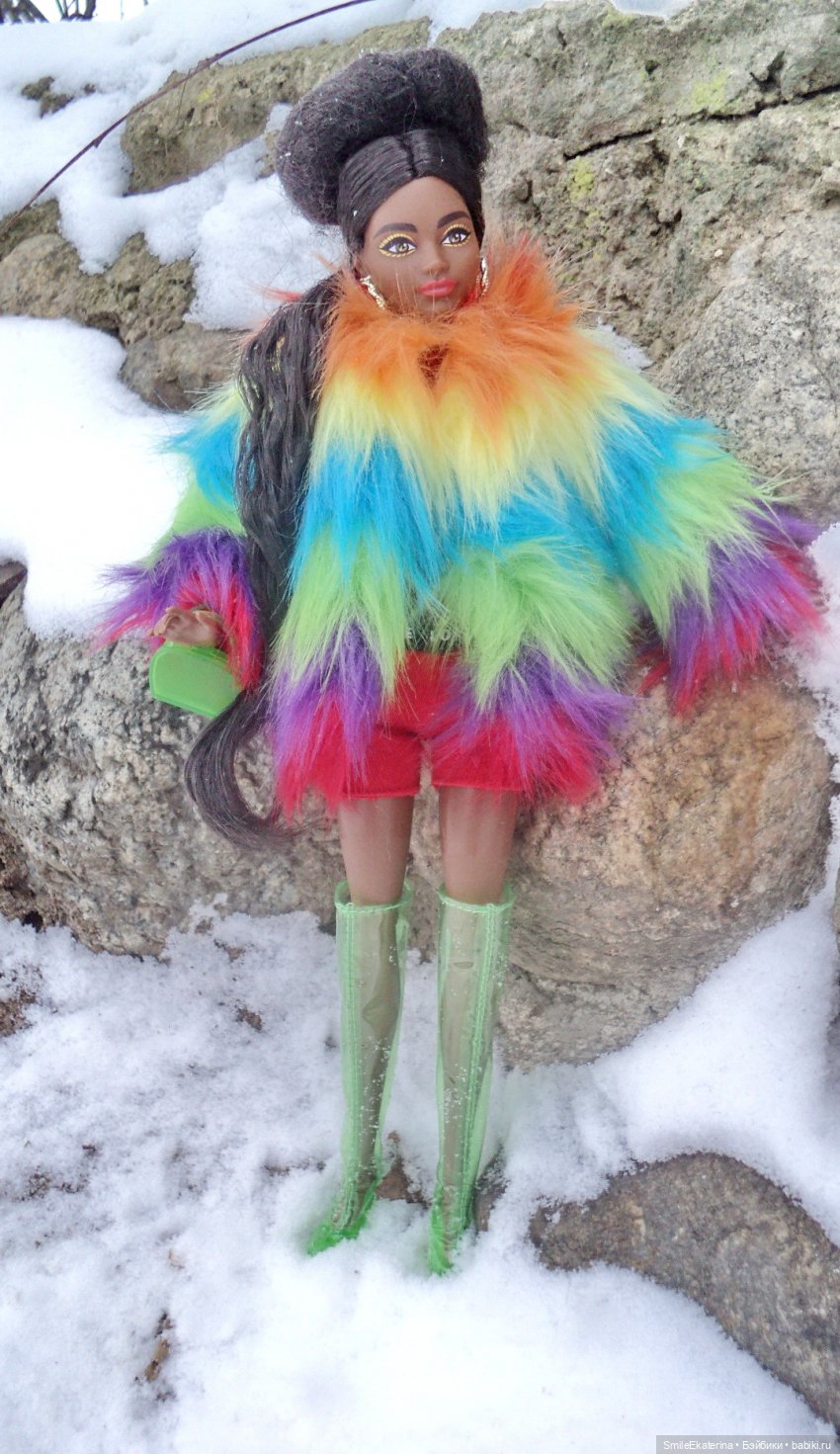 Подарок - сюрприз — Куклы Barbie (Барби): Looks (фото 6)