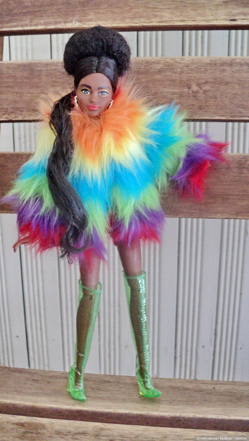 Подарок - сюрприз — Куклы Barbie (Барби): Looks (фото 2)