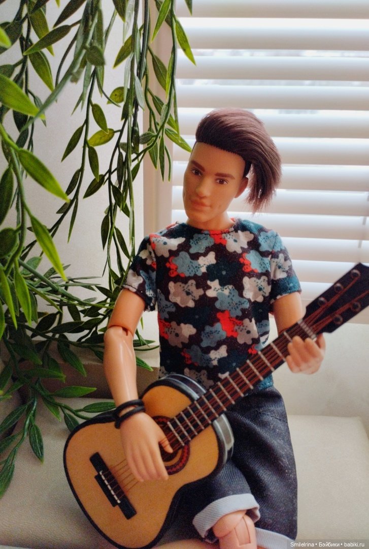 Изгиб гитары желтой ты обнимешь нежно (фото 4)