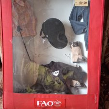 Коробка от куклы Айвери