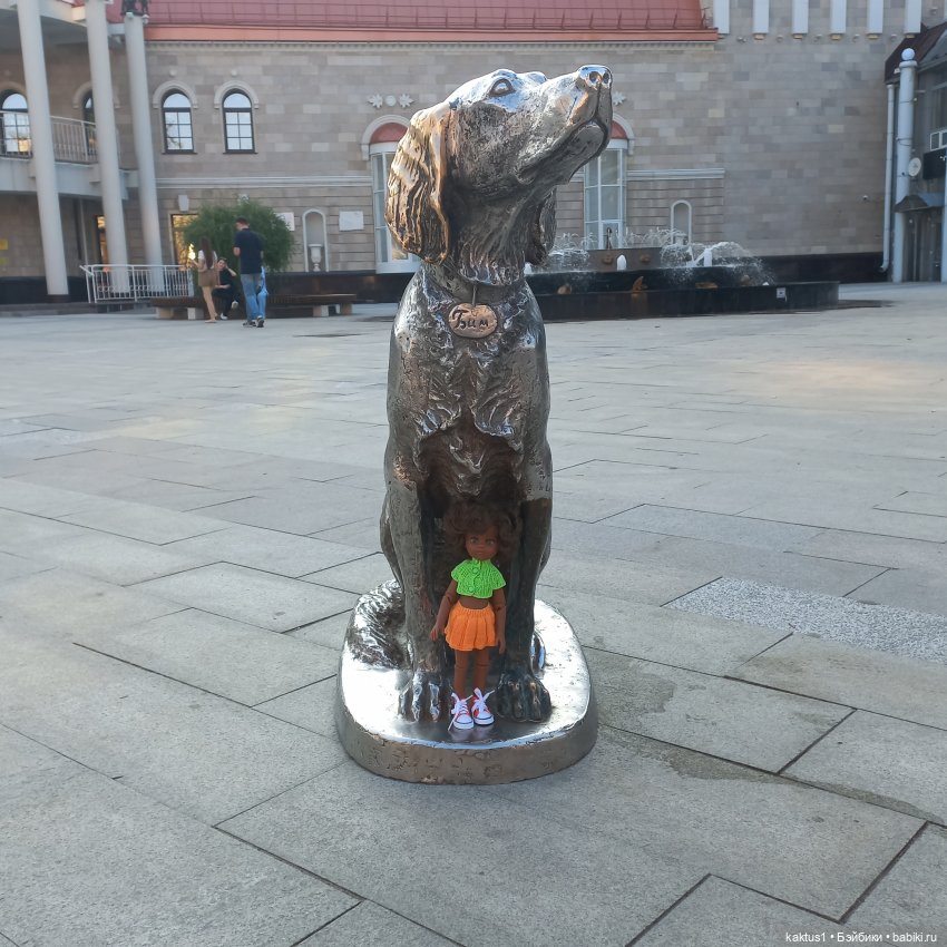 Какая разница , сколько лет вашим кедам, если