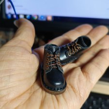 Черные ботики