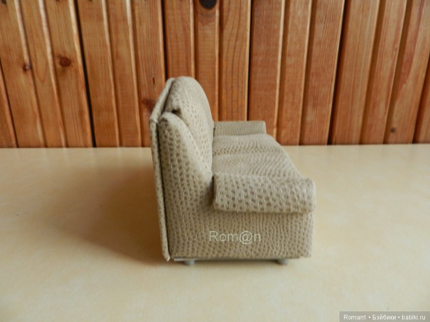 Мягкий раскладной диван 1:12 (фото 2)