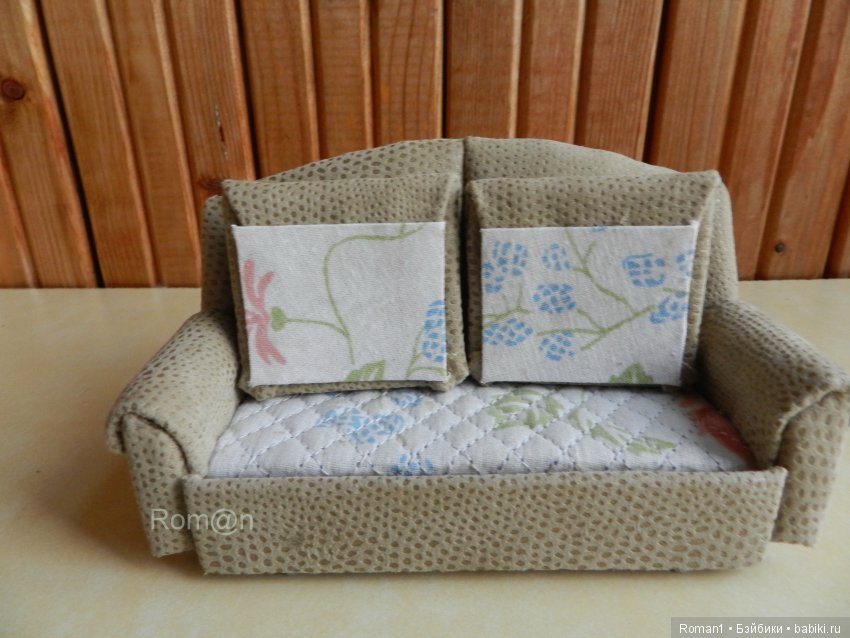 Мягкий раскладной диван 1:12 (фото 5)