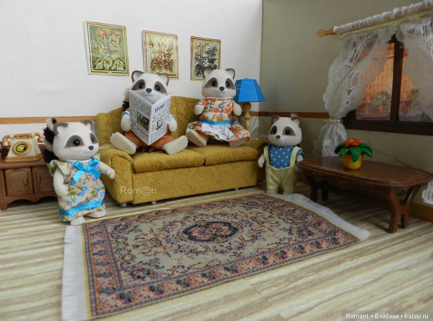 Мягкий раскладной диван 1:12