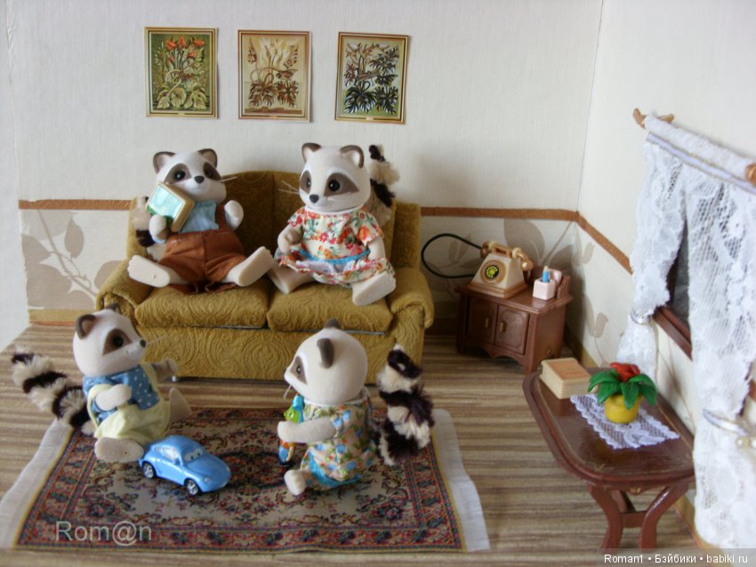 Мягкий раскладной диван 1:12