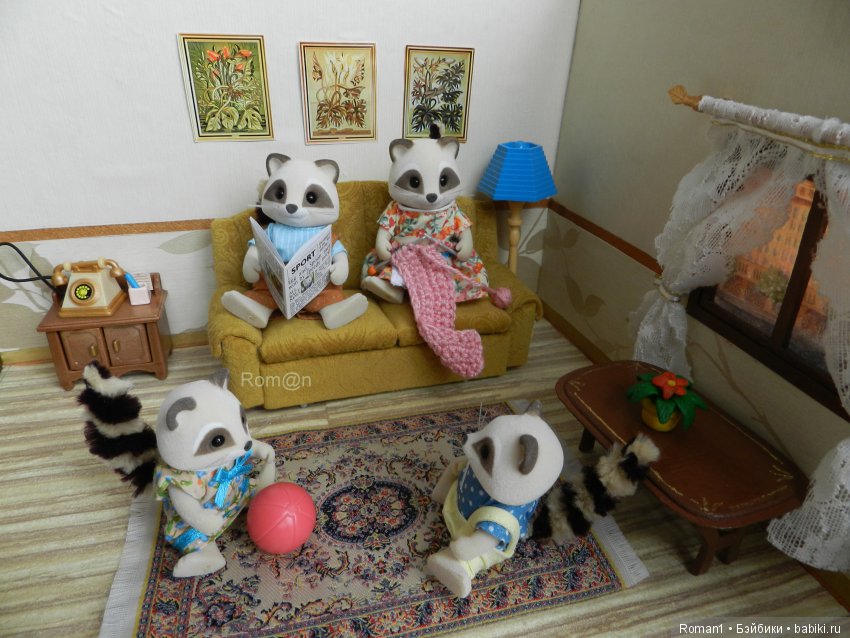 Мягкий раскладной диван 1:12