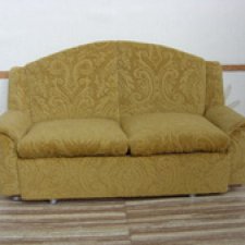 Мягкий раскладной диван 1:12