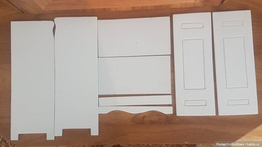 Розовый шкаф и кроватка — Мебель для кукол и домиков: фото