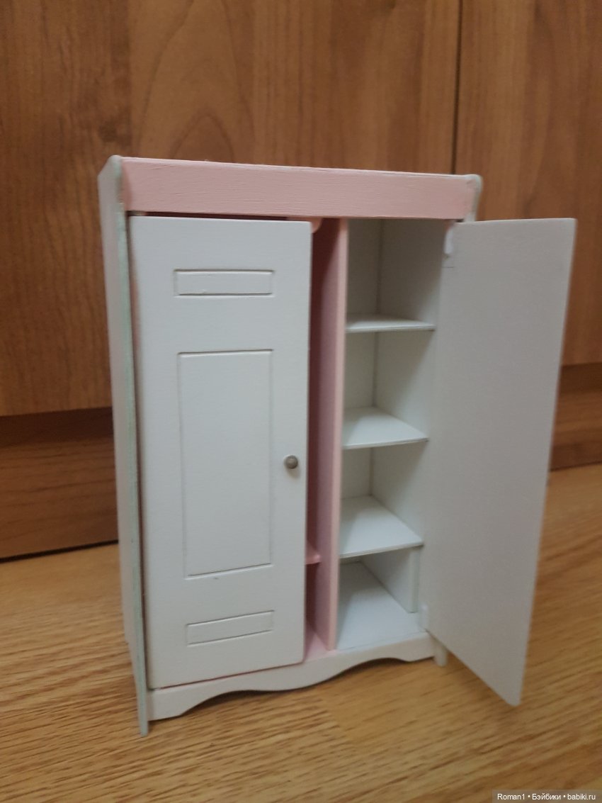 Розовый шкаф и кроватка — Мебель для кукол и домиков: фото (фото 6)