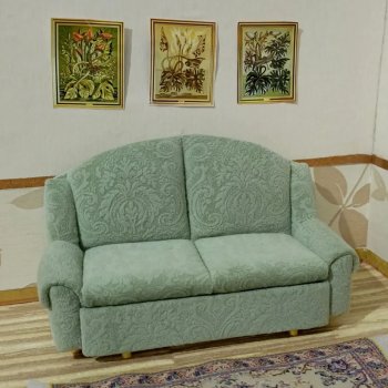 Мягкий раскладной диван 1:12