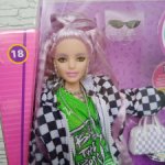 Барби экстра №18 Barbie Extra № 18 Джойс спортивная одежда сиреневые волосы гофре