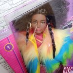 Барби Экстра #1 Barbie Extra Curvi Кёрви афро в радужной шубке