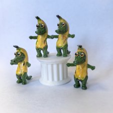 Фигурка крокодила