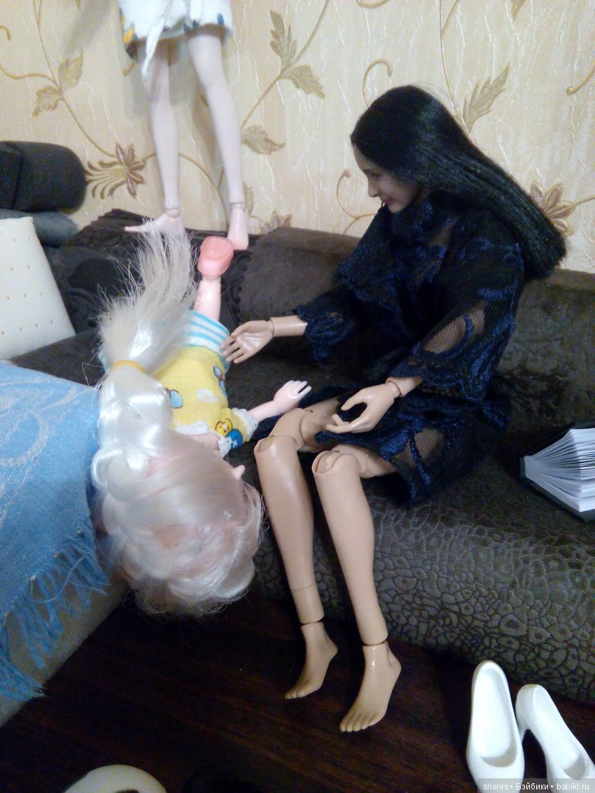 У семи нянек дитя без глаза