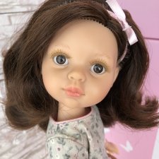 Кэрол с каштановыми волосами и карими глазами от Паола Рейна(Paola Reina)