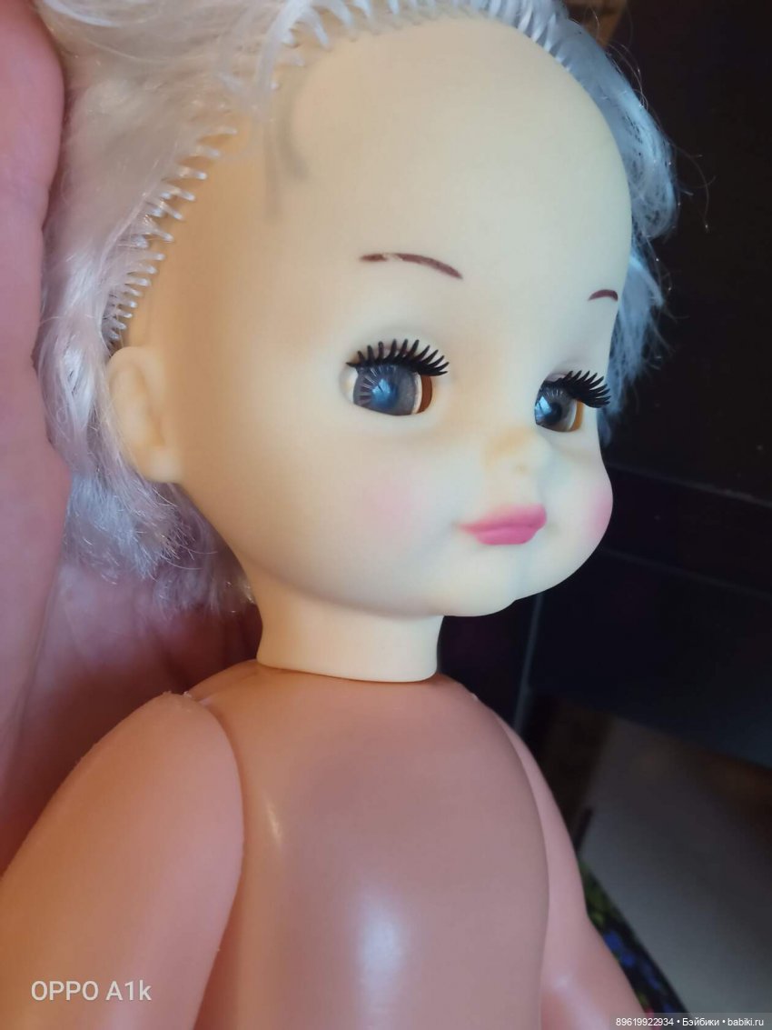 Кареглазая блондинка просит помощи (фото 4)