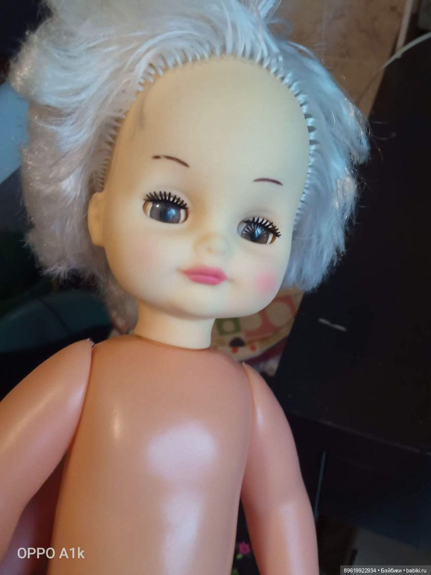 Кареглазая блондинка просит помощи (фото 3)