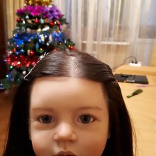 Помогите исправить контур волос у куклы реборн.