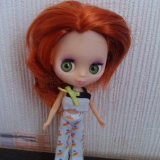 Новенькая девочка Алинка