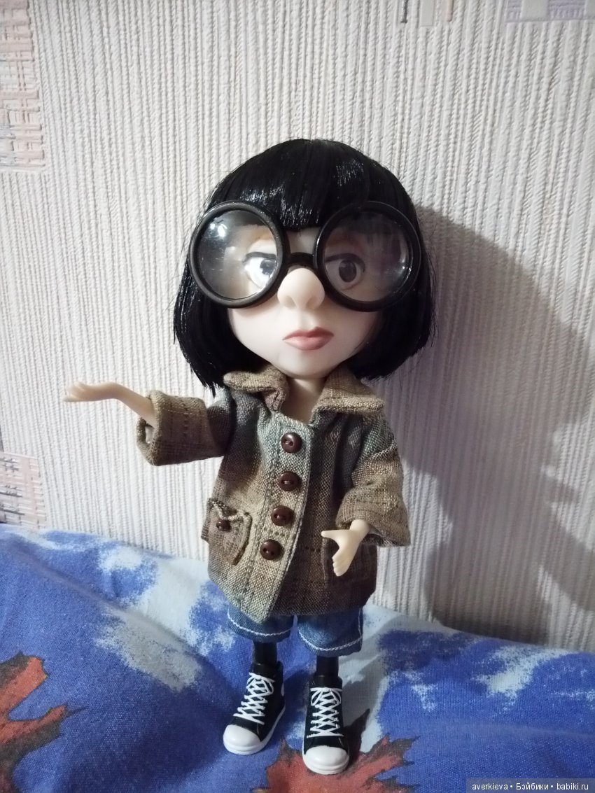 Мисс Харизма — Кукла Эдна Мод (Edna Mode): Суперсемейка (The Incredibles) (фото 3)