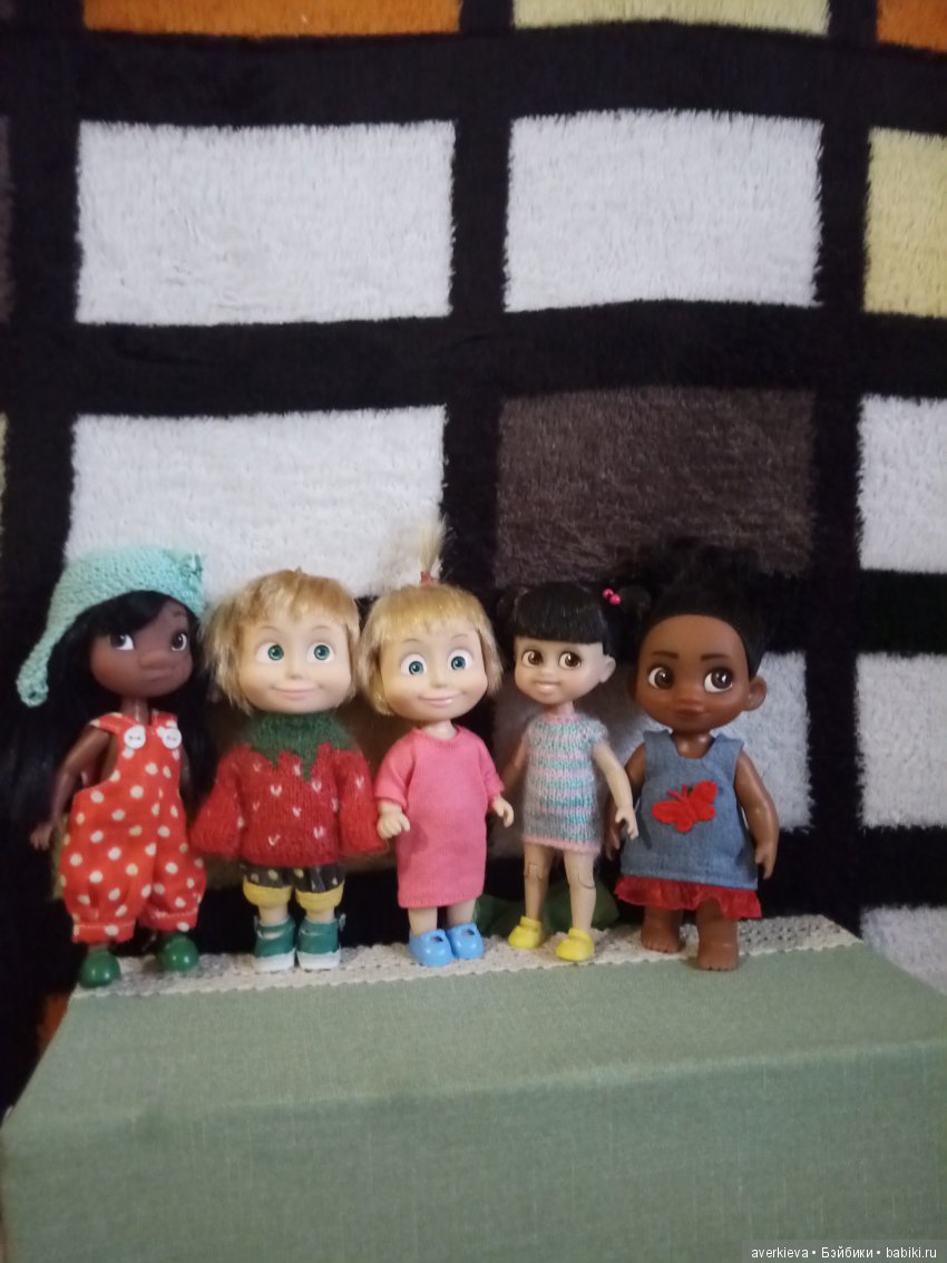 Мультяшки — Куклы Маша и Медведь (Simba): Маша в кармашке