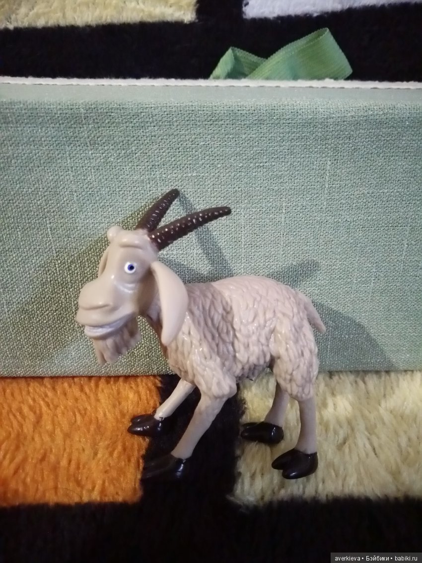 Мультяшки — Куклы Маша и Медведь (Simba): Маша в кармашке (фото 10)