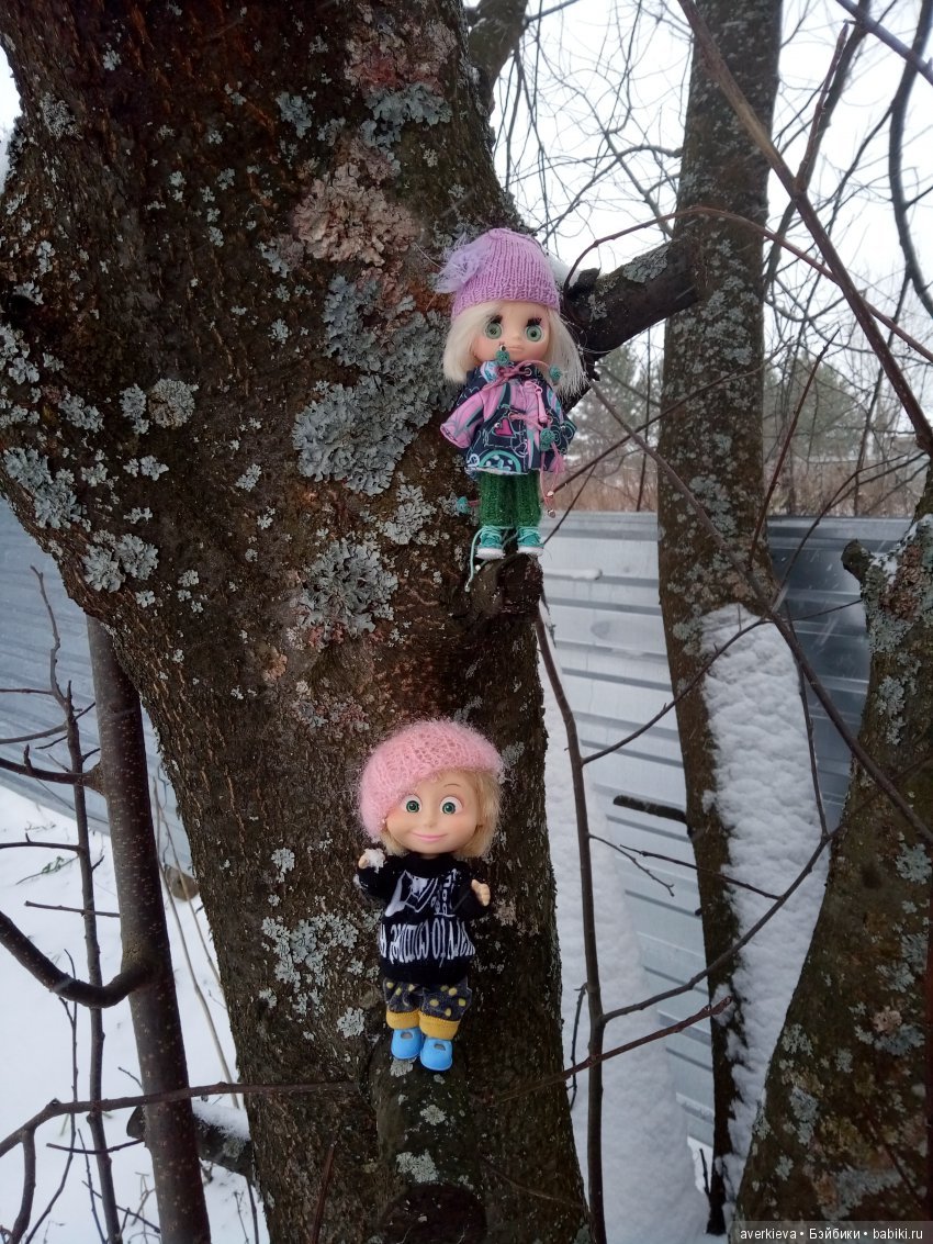 Как мы отдыхали — Куклы Маша и Медведь (Simba): Маша в кармашке (фото 8)