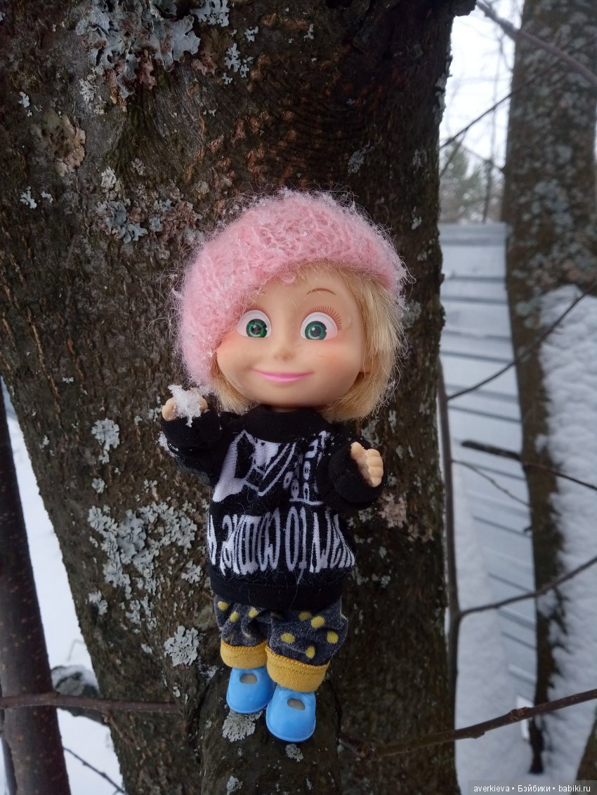 Как мы отдыхали — Куклы Маша и Медведь (Simba): Маша в кармашке (фото 9)