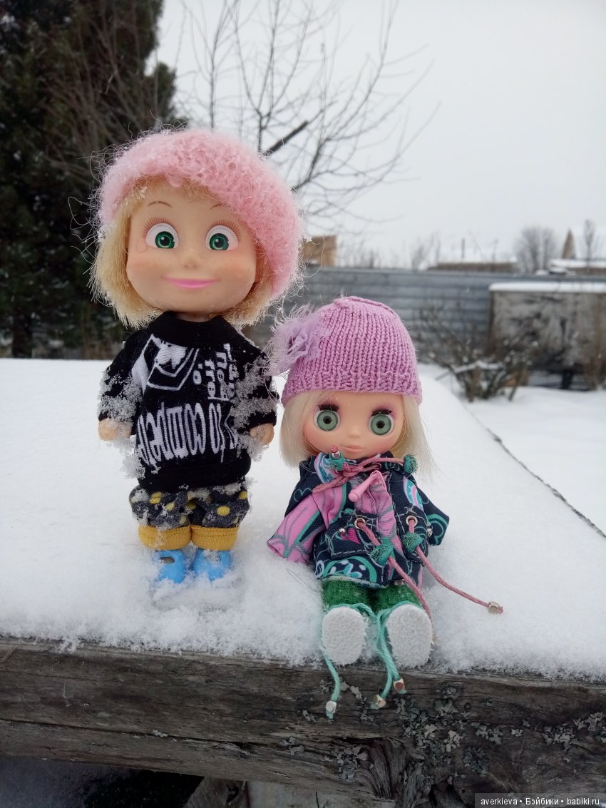 Как мы отдыхали — Куклы Маша и Медведь (Simba): Маша в кармашке (фото 5)