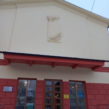 Хуан в музее изобразительных искусств.