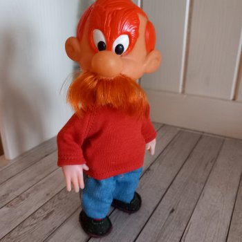 Не долго музыка играла....