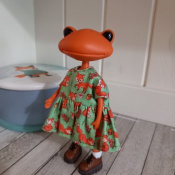 Лягушка-путешественница. Или фиговая работа почты России.