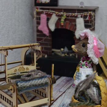 Тасенька и её очумелые лапки)