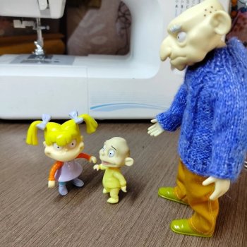 Безусый нянь