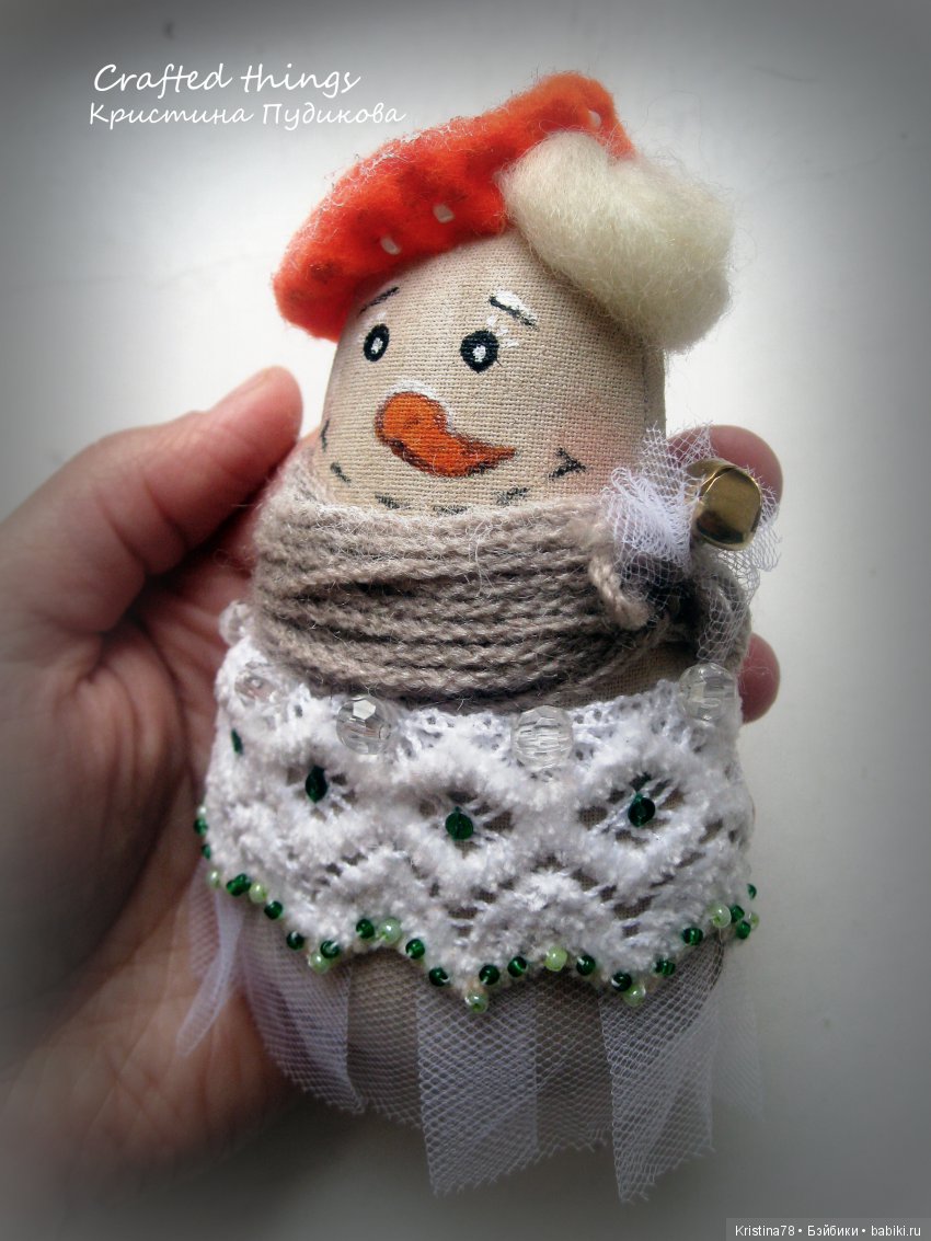 Елочная снеговушка №1 — Текстильные игрушки и примитивы: кофейные (фото 9)