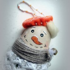 Елочная снеговушка №1