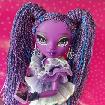 НеРадужки  : Моника