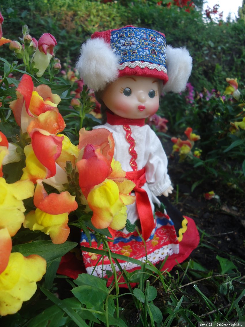 Глашенька, миниатюрная куколка