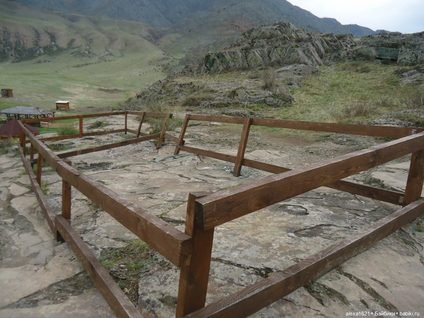 Росела Калбак-Таш Петроглифы