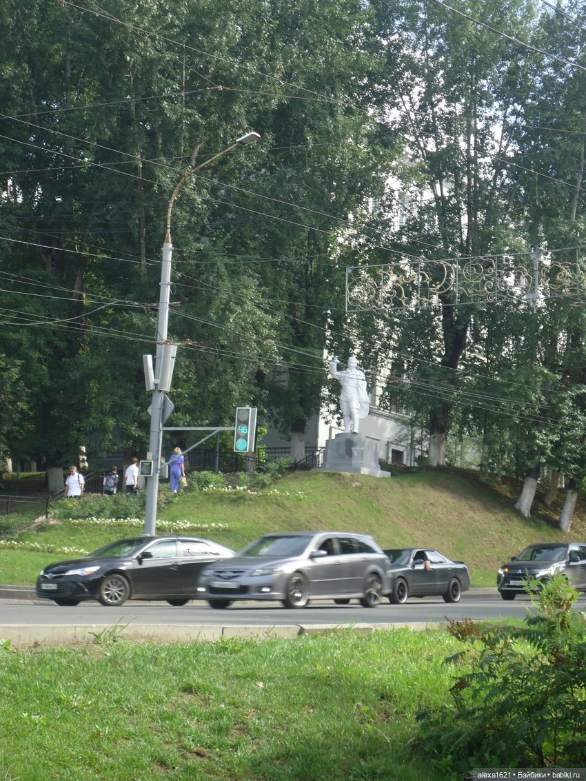 Вика в Томске - ярмарка, Инженерный дворик и Ботанический сад