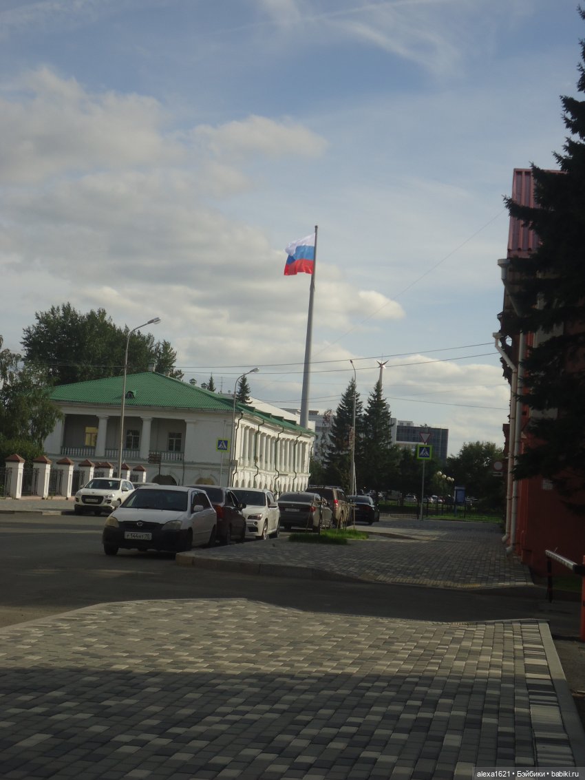 Вика в Томске - ярмарка, Инженерный дворик и Ботанический сад