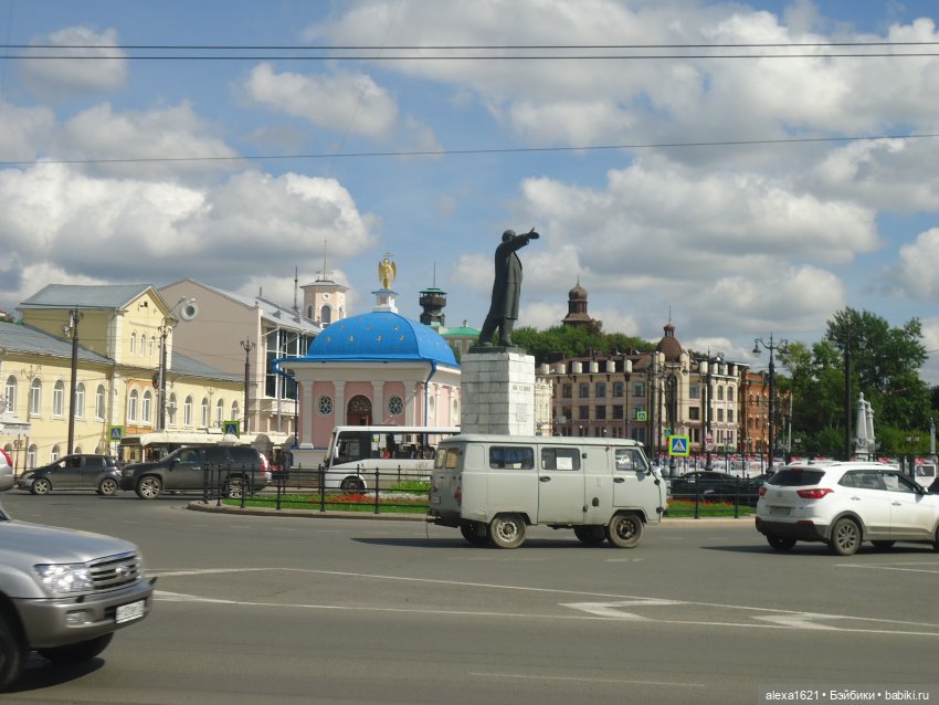 Вика в Томске - ярмарка, Инженерный дворик и Ботанический сад