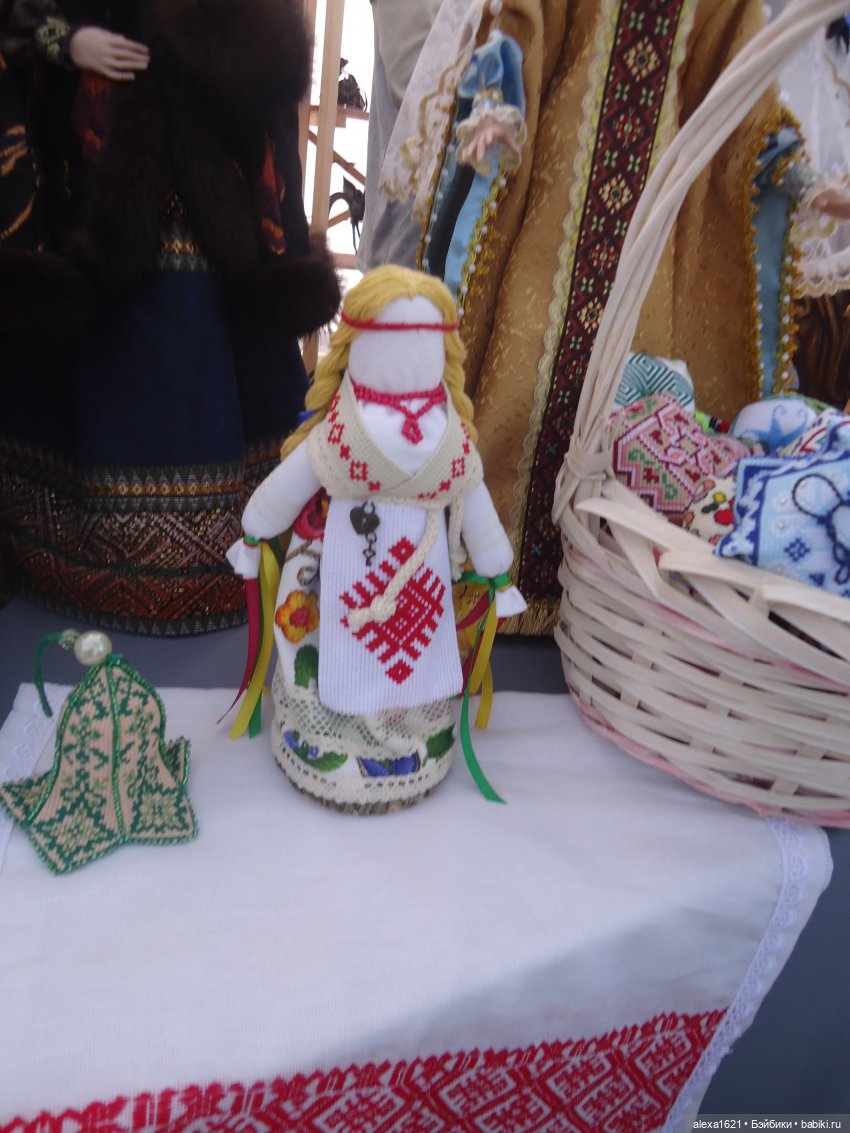 Вика в Томске - ярмарка, Инженерный дворик и Ботанический сад