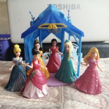 Принцессы Дисней с дополнительными платьями + замок Принцессы Дисней с дополнительными платьями + замок