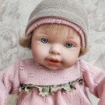 Carmen Gonzalez NILO, мягконабивная кукла НИЛО в пудровом платье, 48 см