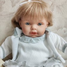 Carmen Gonzalez NILO, мягконабивная кукла НИЛО в сером платье, 48 см