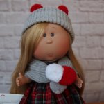 Nines D Onil кукла Мия блондинка, в клетчатом платье , 30 см
