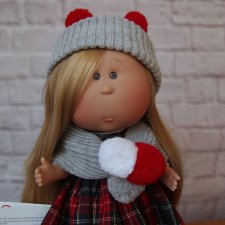 Nines D Onil кукла Мия блондинка, в клетчатом платье , 30 см